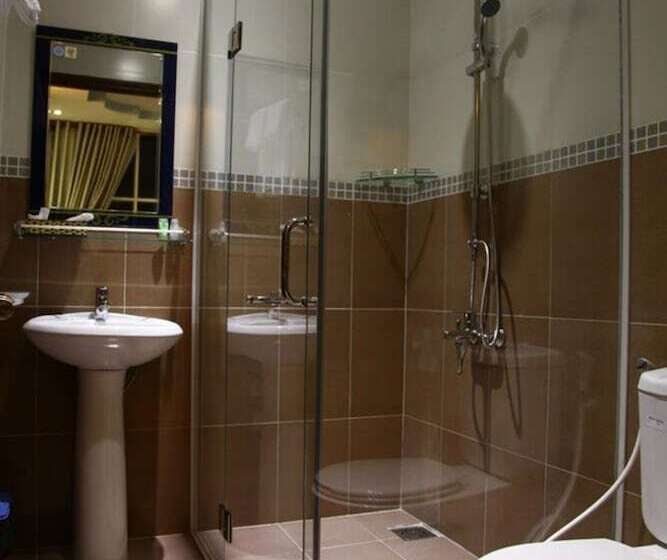 اتاق استاندارد چهار تخته, Minh Kieu