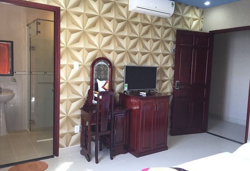 اتاق استاندارد چهار تخته, Minh Kieu