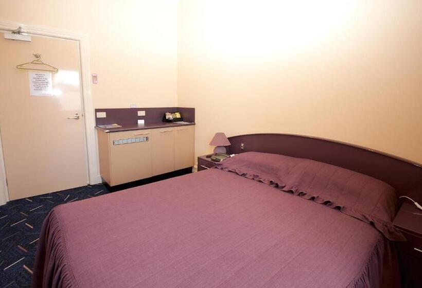 חדר אקונומי, Mitchell River Tavern