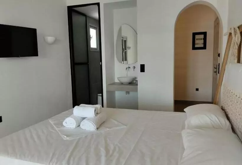 デラックスの４人部屋, Paradise