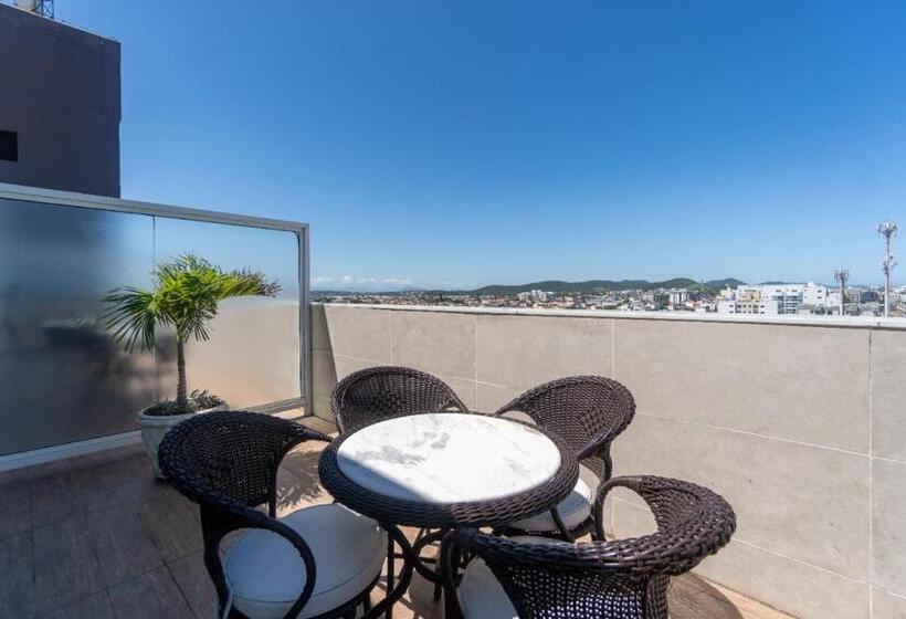 جناح جونيور إداري, Paradiso Corporate