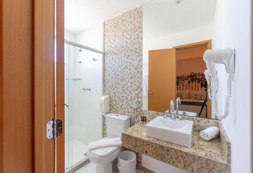 جناح جونيور إداري, Paradiso Corporate