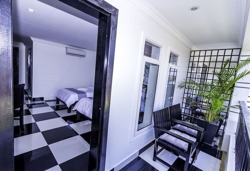 اتاق لوکس با چشم‌انداز استخر, Rithy Rine Angkor Residence