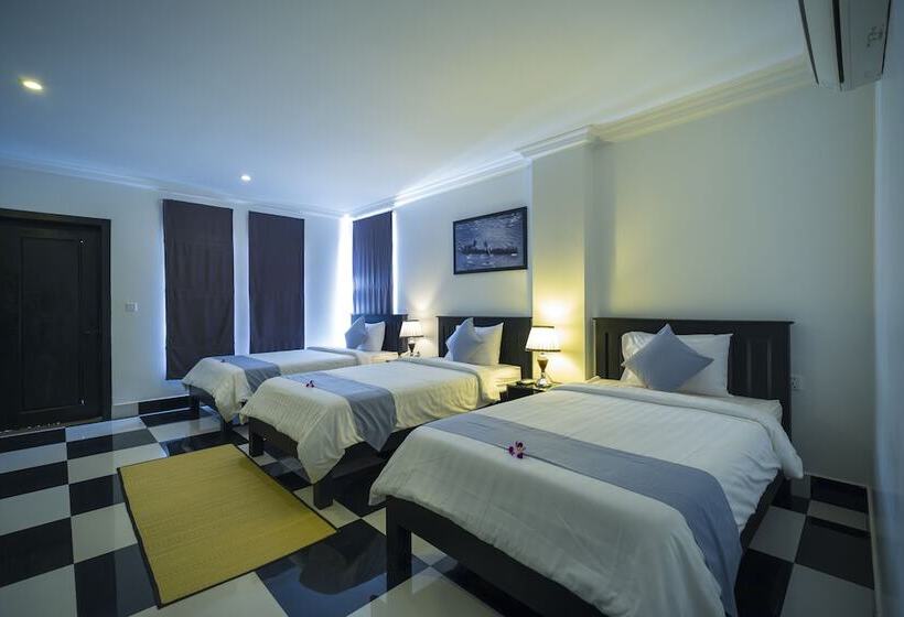 プールビューのデラックストリプルルーム, Rithy Rine Angkor Residence