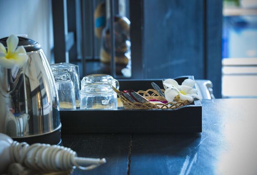 プールビューのデラックストリプルルーム, Rithy Rine Angkor Residence