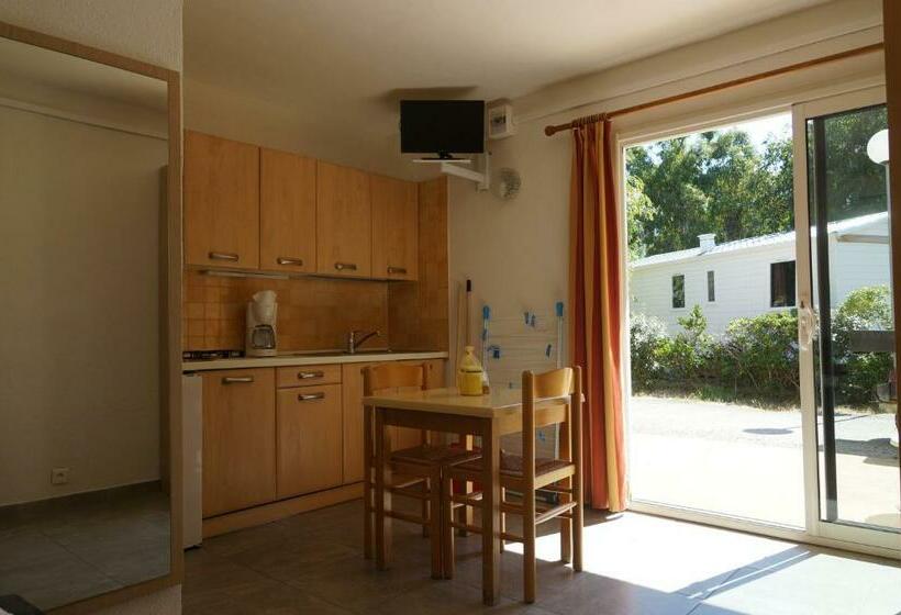 스탠다드 스튜디오, Résidence Les Castors