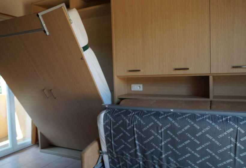 스탠다드 스튜디오, Résidence Les Castors