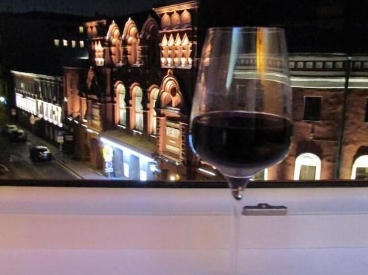 高级大房间, Skyview City