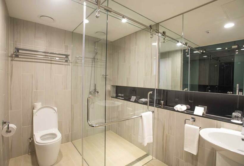 اتاق لوکس با چشم‌انداز دریا, Taumeasina Island Resort
