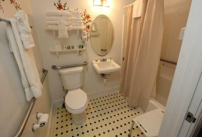 غرفة عائلية, The Ocean Plaza