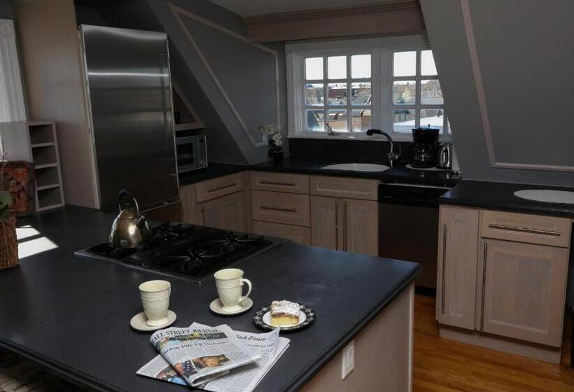 جناح, The Ocean Plaza