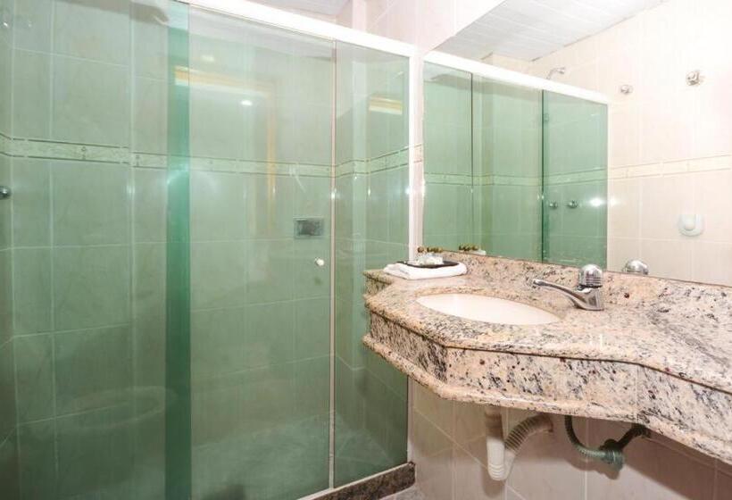 غرفة قياسية ثلاثية, Vox