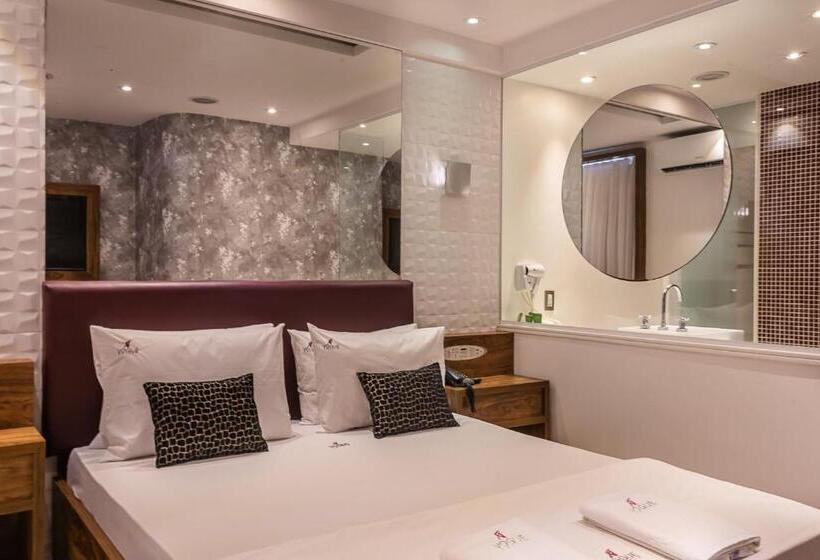 Quarto Deluxe, Vox