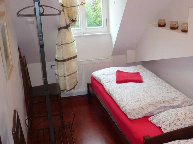 חדר סטנדרט חדר אמבטיה משותף, Tiffany