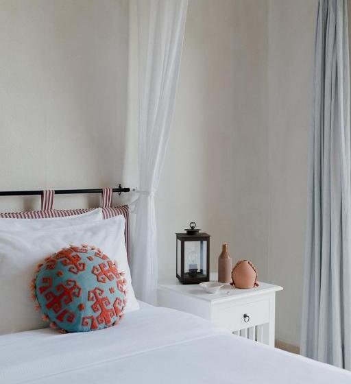 Вилла 3 Спальни с Бассейном, Village Heights Resort