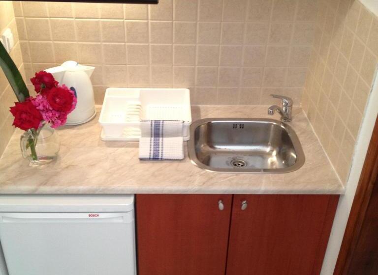 דירת חדר, Angelica Studios And Apartments