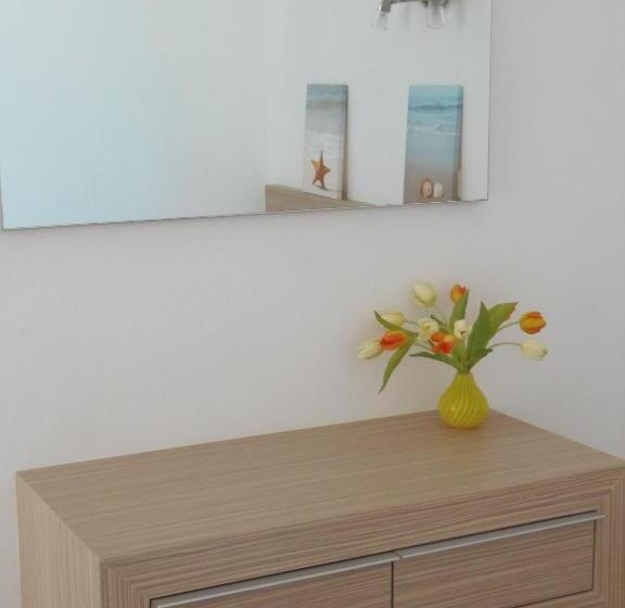 דירת חדר, Angelica Studios And Apartments