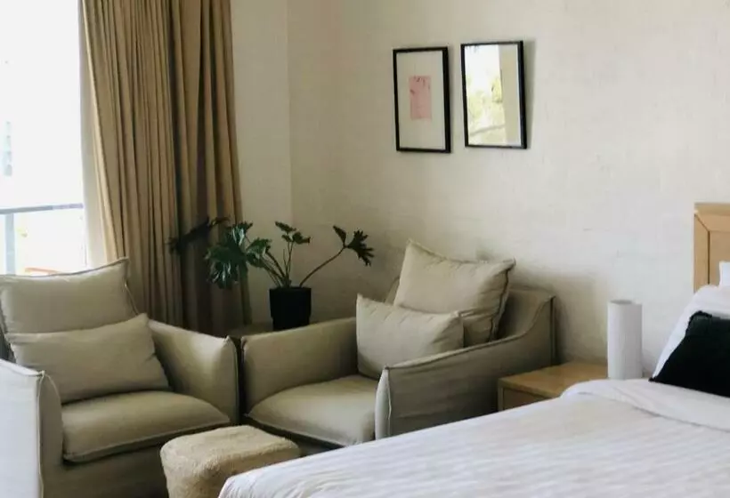 デラックススタジオ, Lorne Surf Apartments
