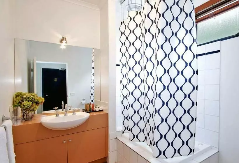 デラックススタジオ, Lorne Surf Apartments