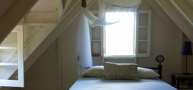 خانه 2 خوابه, Galley Bay Cottages