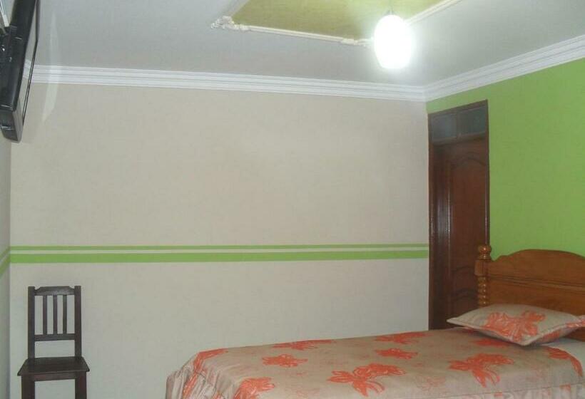 اتاق استاندارد یک نفره, Hostal Corona Blanca