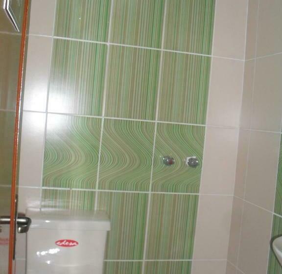 اتاق استاندارد یک نفره, Hostal Corona Blanca