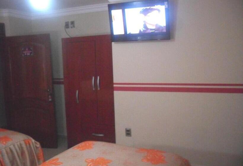 اتاق استاندارد با سرویس بهداشتی مشترک, Hostal Corona Blanca