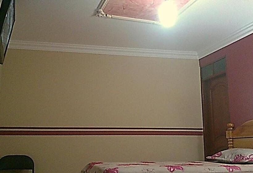 اتاق استاندارد یک تخته با سرویس بهداشتی مشترک, Hostal Corona Blanca