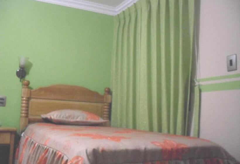 اتاق استاندارد یک تخته با سرویس بهداشتی مشترک, Hostal Corona Blanca