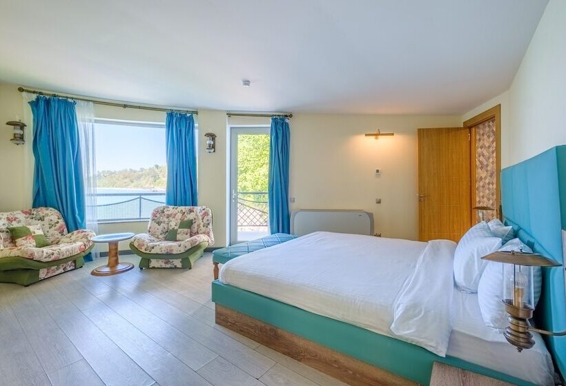 ویلای 1 خوابه, Castello Mare