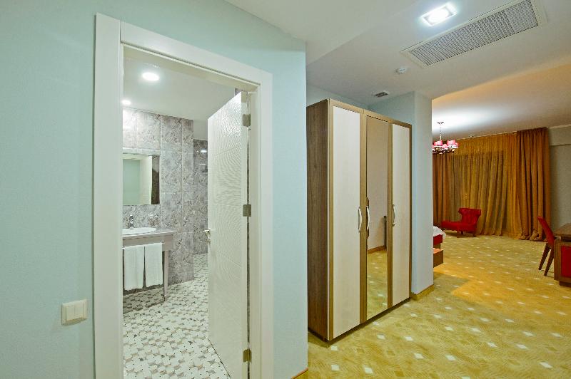 ویلای 1 خوابه, Castello Mare