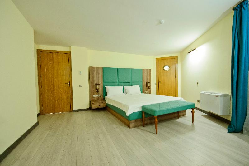 ویلای 1 خوابه, Castello Mare