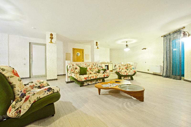 ویلای 1 خوابه, Castello Mare