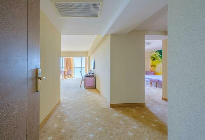 سوییت سوپریور, Castello Mare