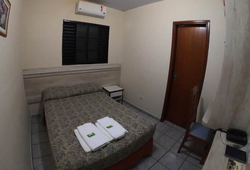 Номер Стандарт, Colonial