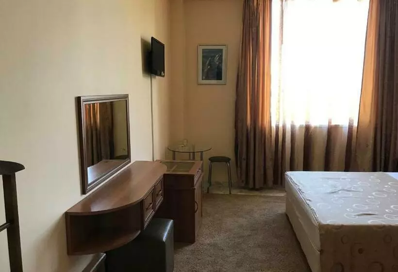 اتاق لوکس, Condori