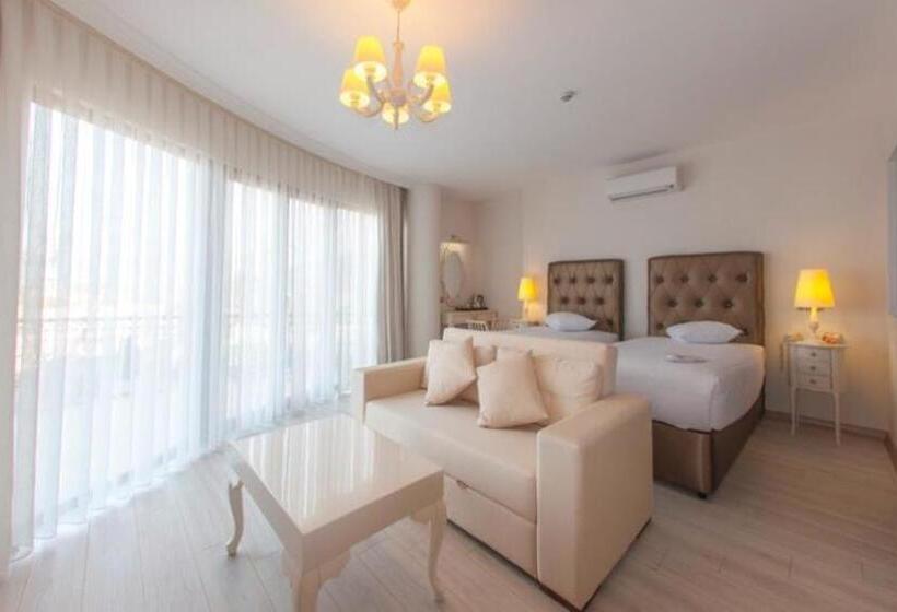 Superior room with lake view, Motali Life