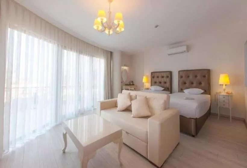 Superior room with lake view, Motali Life