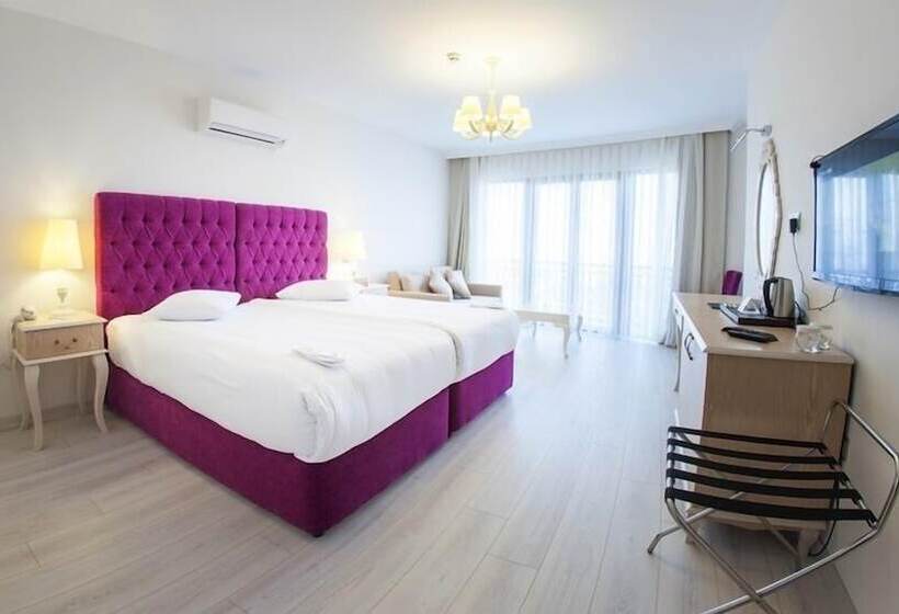 غرفة ديلوكس مطلة على البحيرة, Motali Life