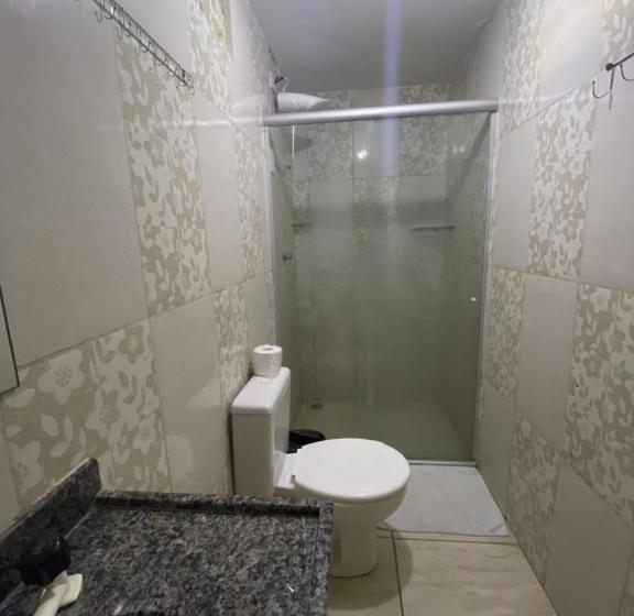 חדר אקונומי לארבעה, Pousada Dos Anjos