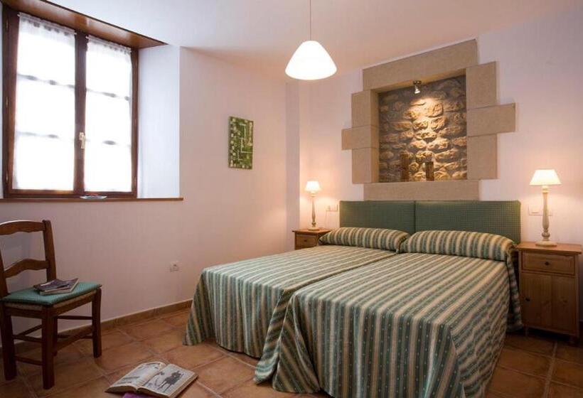 شقة غرفتين, La Fonda De Bustio