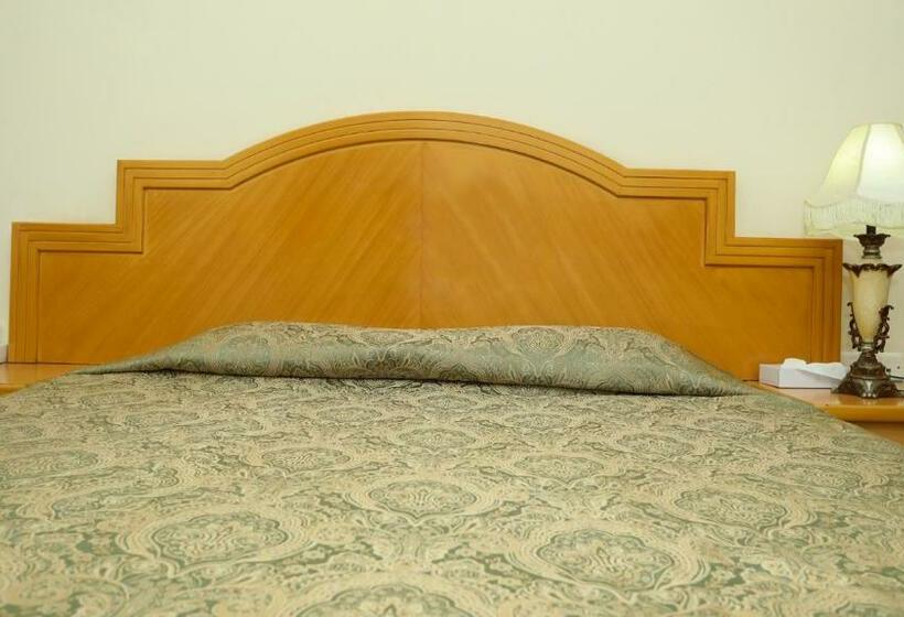 اتاق استاندارد, Ltlalat Al Shorouq