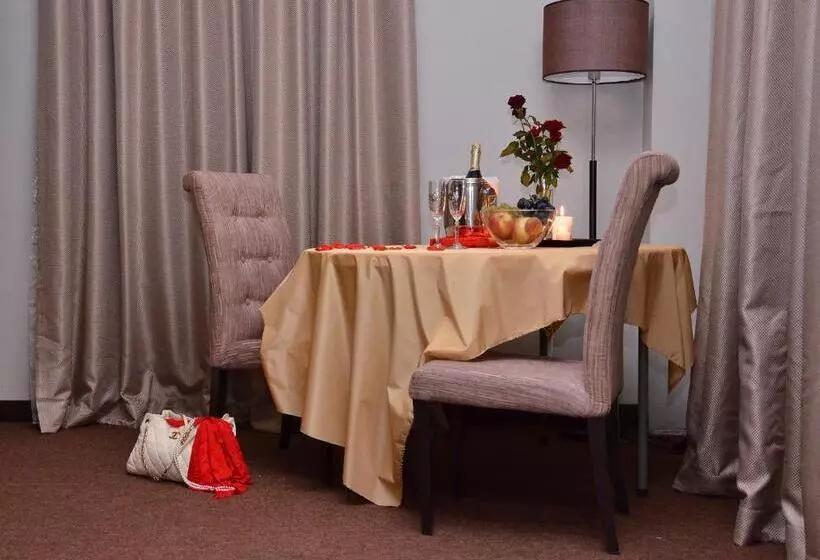 سوییت, Boutique Hotel Argo