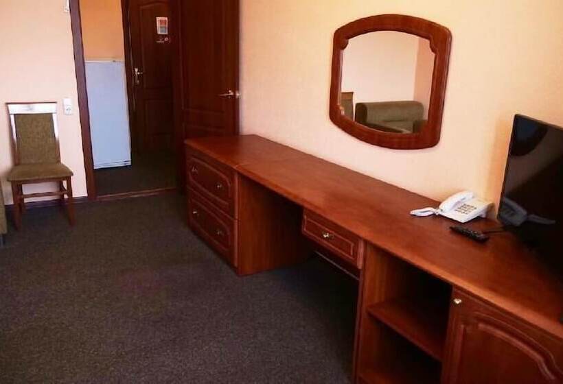 جناح, 40 Let Pobedy