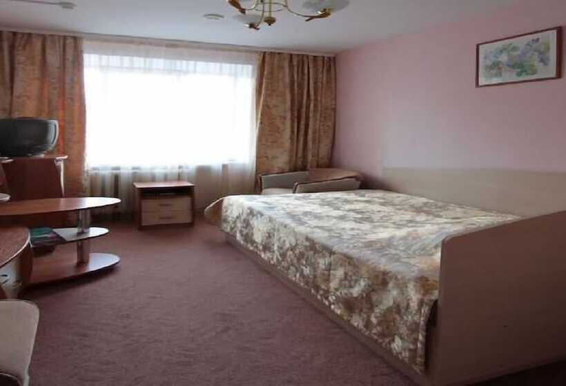 חדר סטנדרט יחיד, 40 Let Pobedy