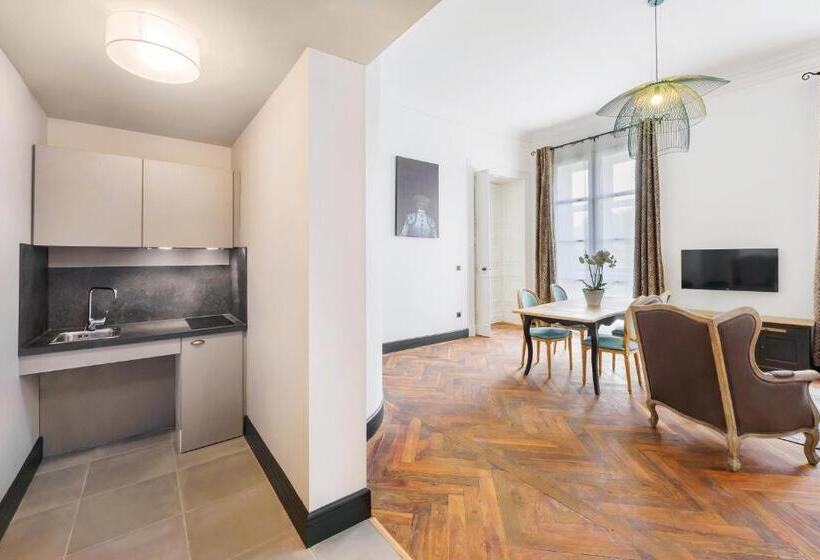 آپارتمان سوپریور 1 خوابه, Appart City Collection Nîmes Arènes