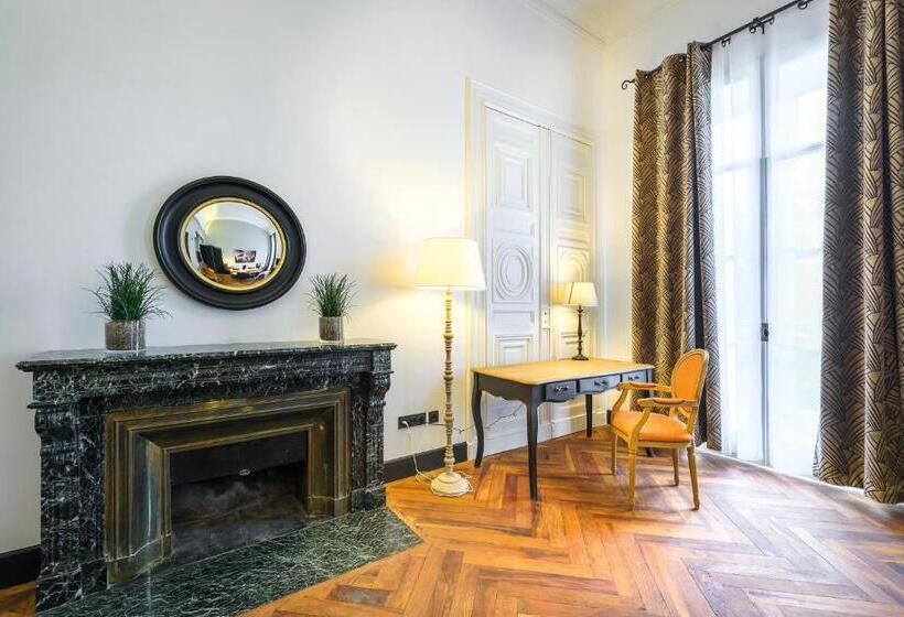 آپارتمان سوپریور 1 خوابه, Appart City Collection Nîmes Arènes