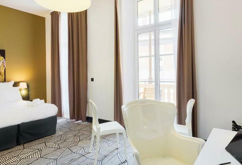 Студия Стандарт Двуспальная Кровать, Appart City Collection Nîmes Arènes