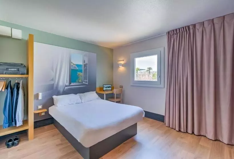 Standard-invahuone, B&b Hotel Marseille La Valentine