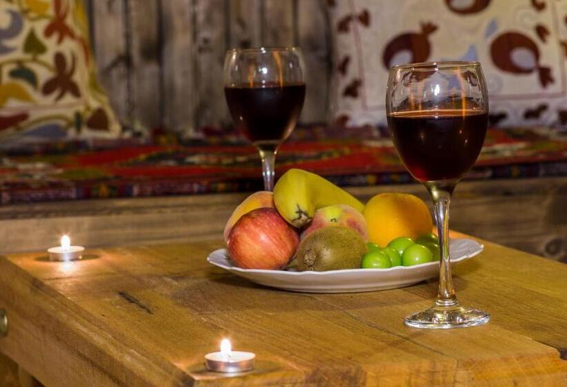 デラックススイート, Caldera Cave Hotel & Restaurant